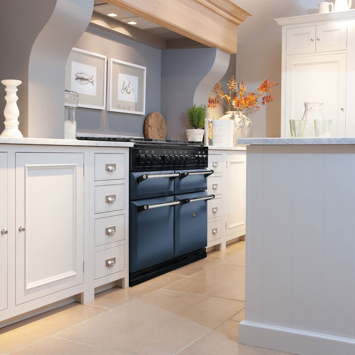 To browse the Venia store,