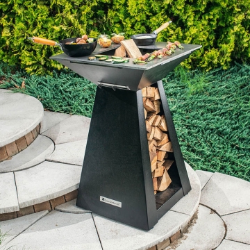 Quan Small Wood Fired Grill, Carbon
