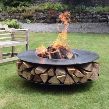 Flat Ring of Logs 120cm Fire Pit with Swing Arm BBQ Rack