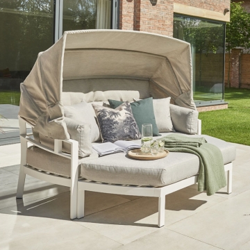 Norfolk Leisure Handpicked Titchwell Day Bed Norfolk Leisure Handpicked Titchwell Day Bed