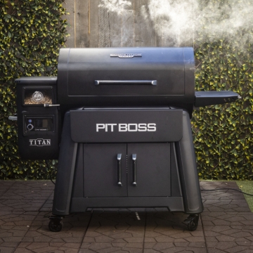 (Slightly Damaged) Pit Boss Titan 1600 Competition Series Pellet BBQ Grill