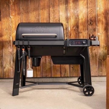 Traeger Woodridge Wood Pellet Grill