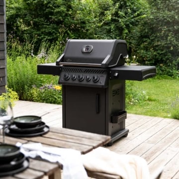 Napoleon Phantom Rogue 425 Gas BBQ
