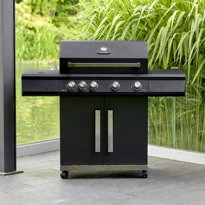 Grillstream Stealth 4 Burner Hybrid Gas & Charcoal BBQ Grillstream Stealth 4 Burner Hybrid Gas & Charcoal BBQ