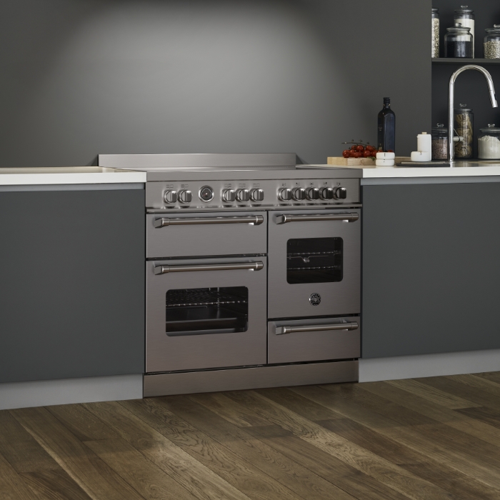 Bertazzoni Master Series 100cm Induction Top Electric Triple Oven, Stainless Steel Bertazzoni Master Series 100cm Induction Top Electric Triple Oven, Stainless Steel
