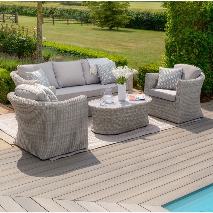 Maze Lifestyle Ceramic table with sofa and 2 seats