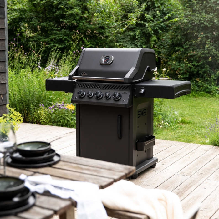 Napoleon Phantom Rogue 425 Gas BBQ