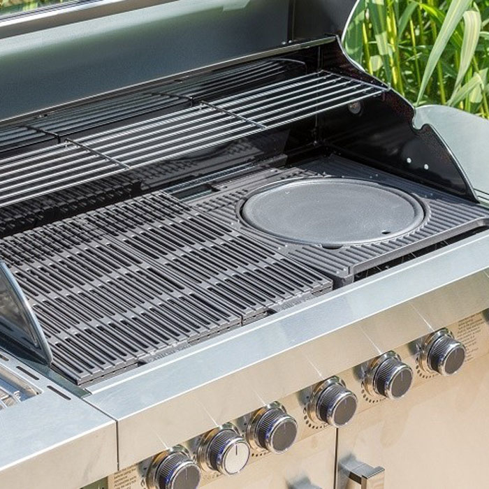 To browse the Venia store,