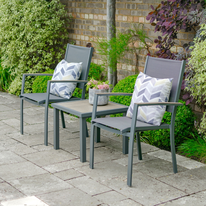 Double sling outlet chair