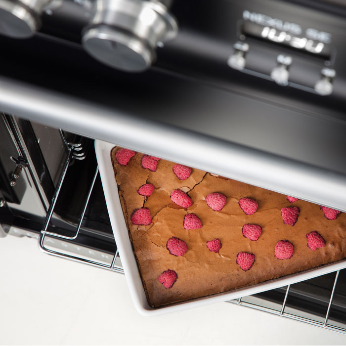 To browse the Venia store,