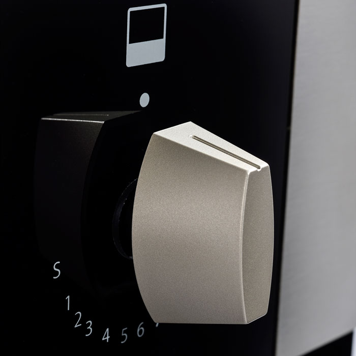 To browse the Venia store,