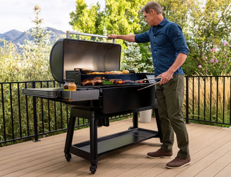 Pellet Grills by StovesAreUs